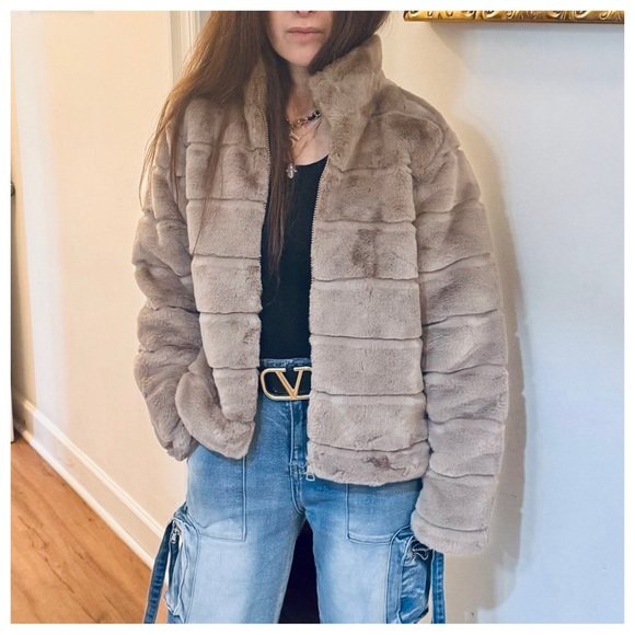 Fabulous Mocha Faux Fur Jacket - Picture 3 of 6